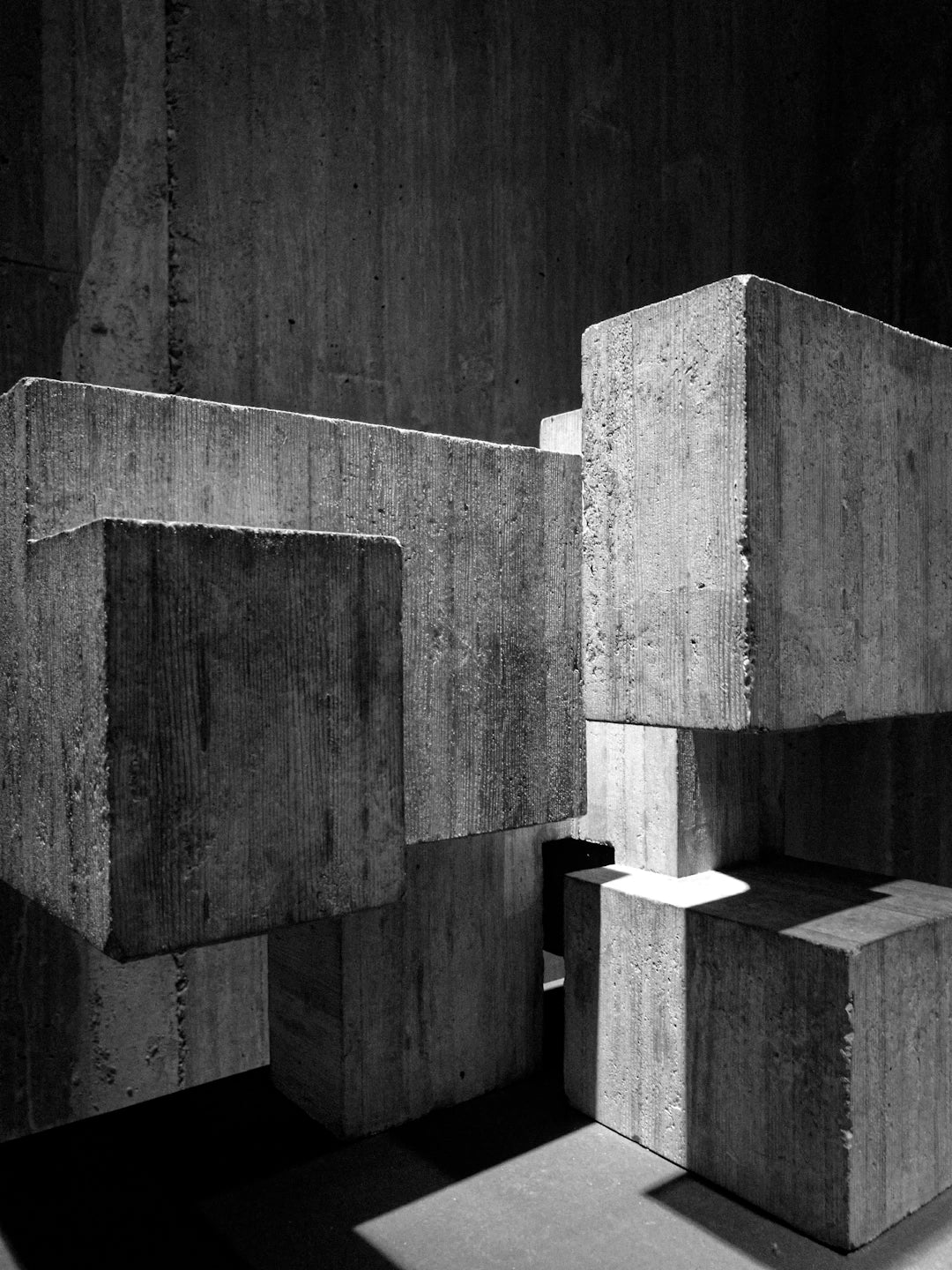 Mastering the Storage and Handling of Concrete Formwork Plywood