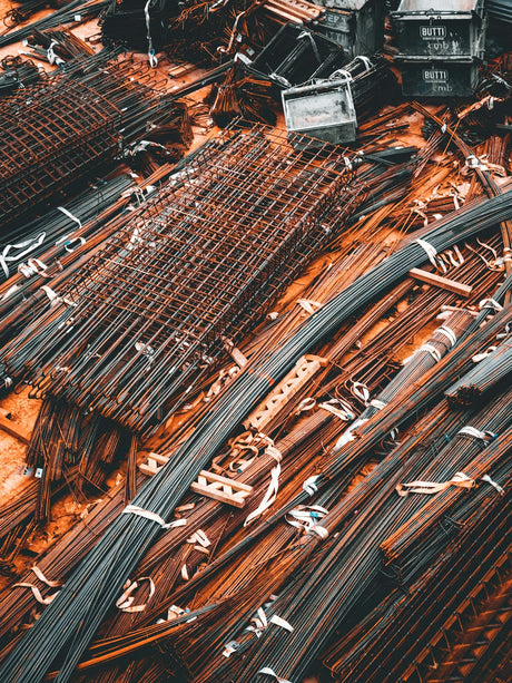 Comparing Concrete Formwork Plywood to Other Construction Materials